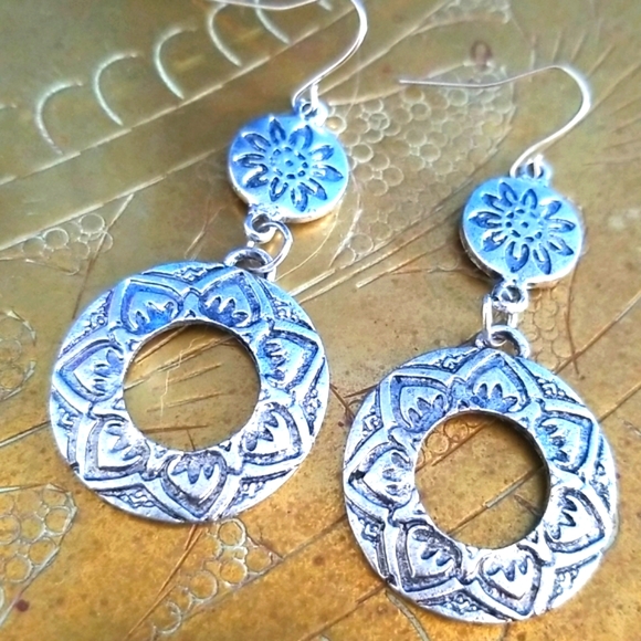 Jewelry - 3 for $15 Silver Textured Circle Dangle Ea…